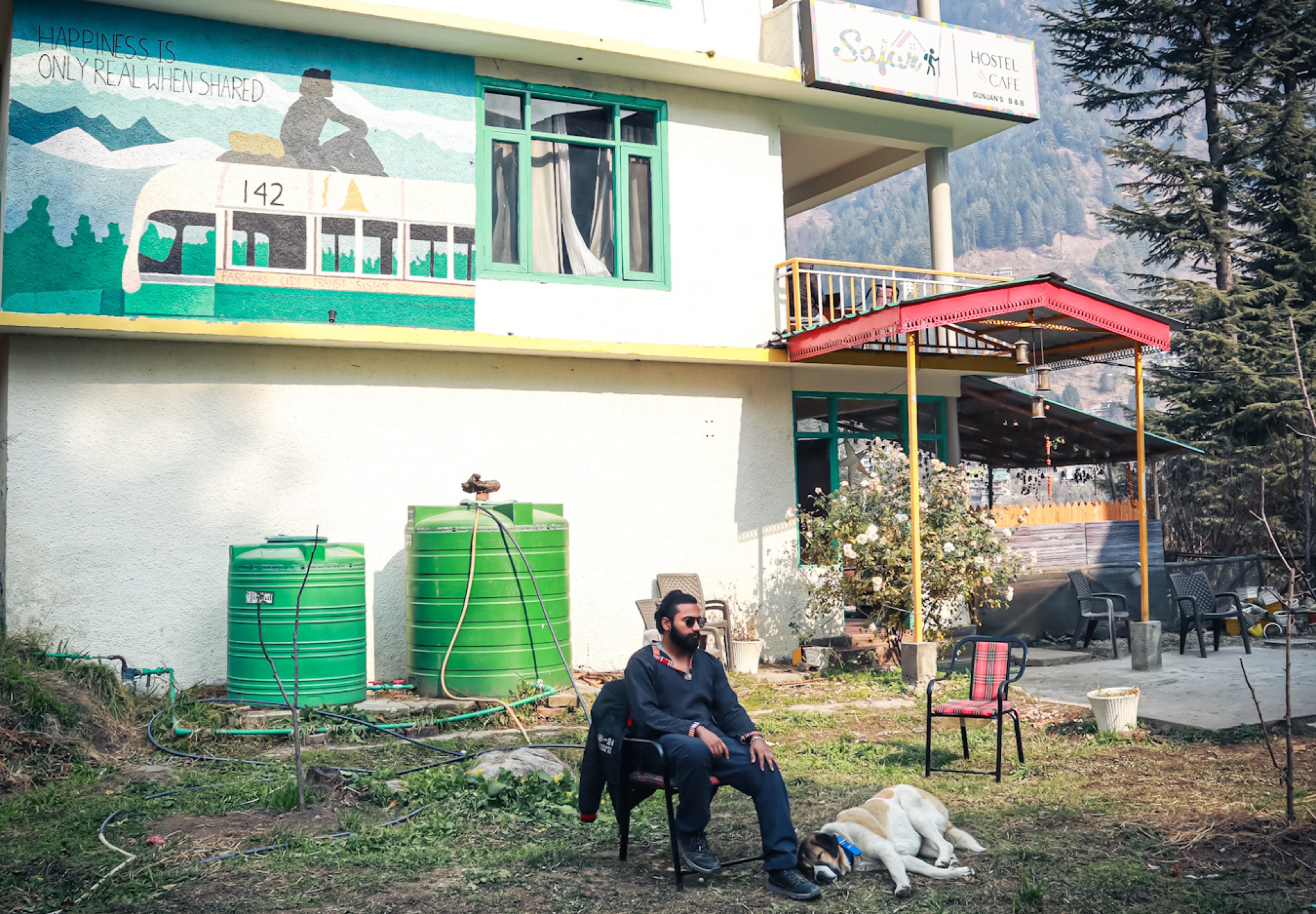 It is my image from safar hostel in old manali where i stayed for 2 nights Old Manali- Safar hotel